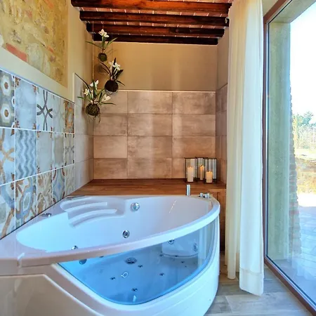 Massimiliano By Posarellivillas * Volterra