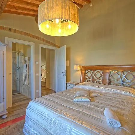 Massimiliano By Posarellivillas * Volterra